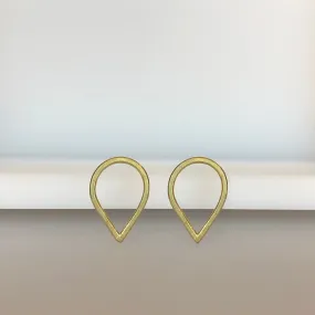 Small droplet earrings in 18k gold